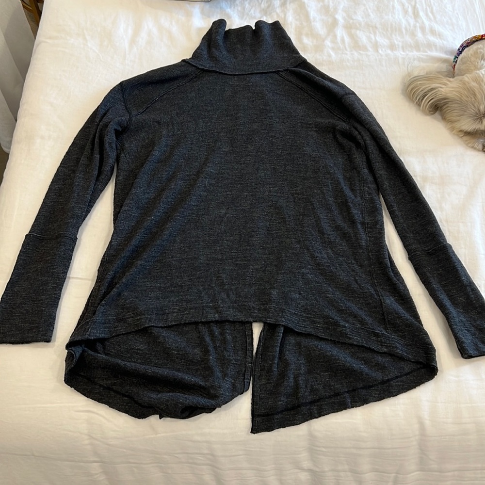Free people sweater